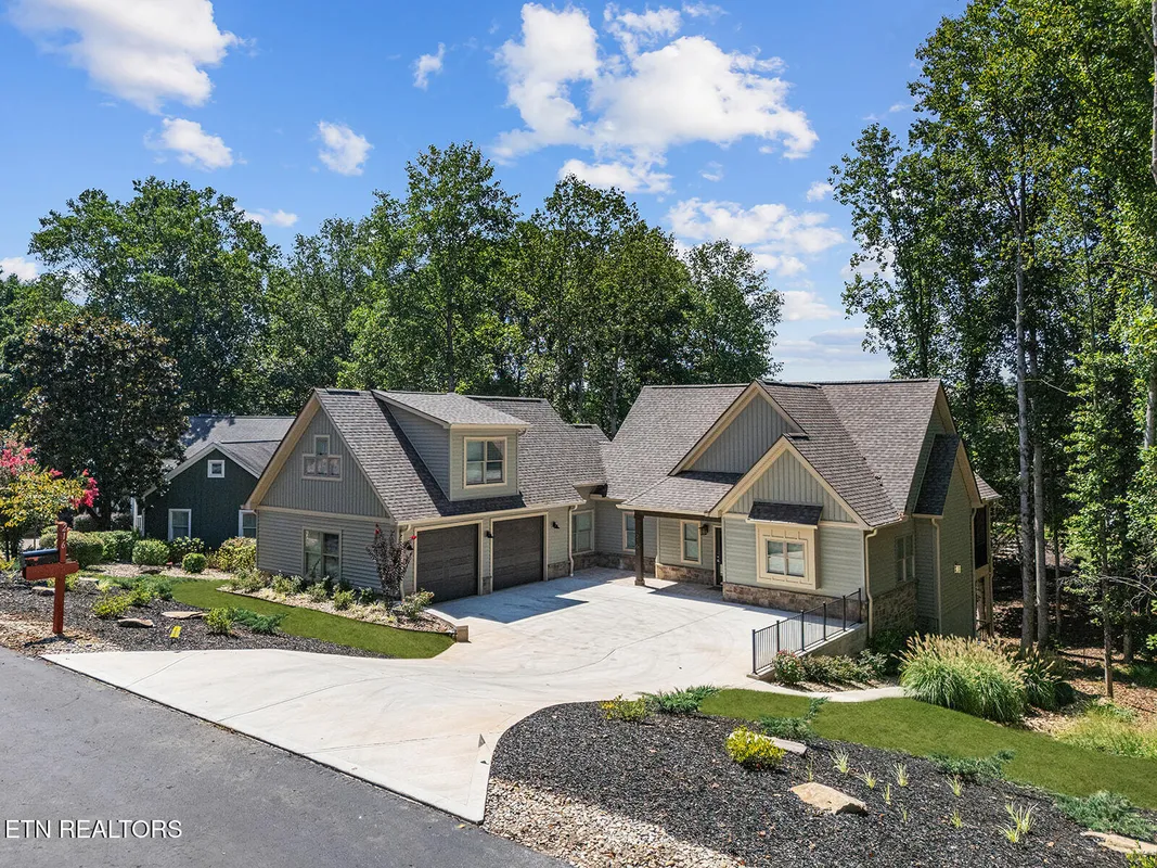 Property Slideshow image 1 of 54 | 216 tecumseh way, Loudon, TN, 37774