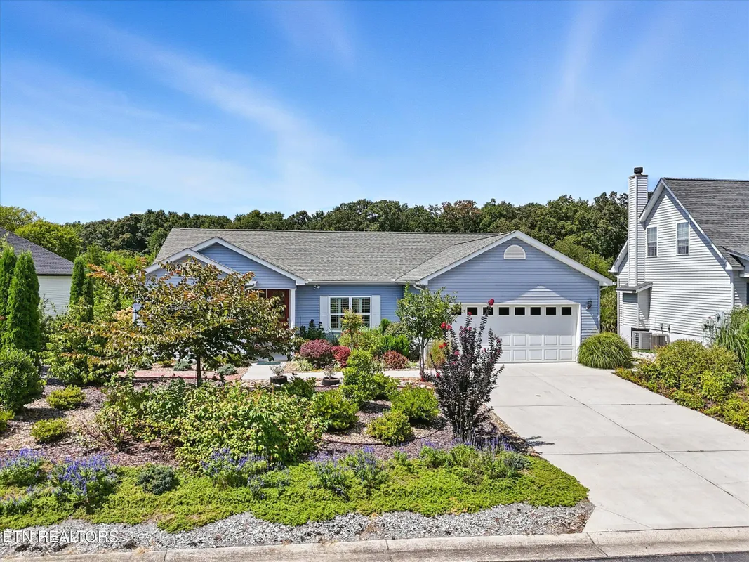 Property Slideshow image 1 of 29 | 108 pocola way, Loudon, TN, 37774