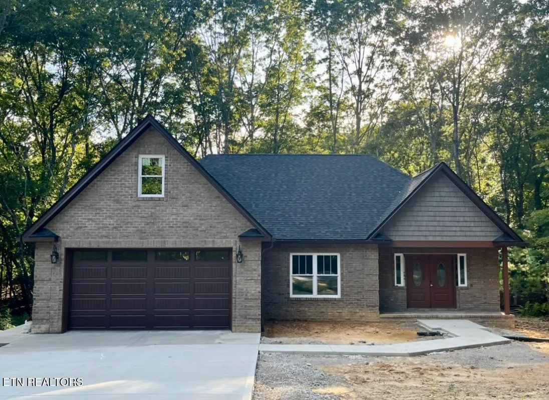 Property Slideshow image 1 of 24 | 414 beachwood dr, Crossville, TN, 38558