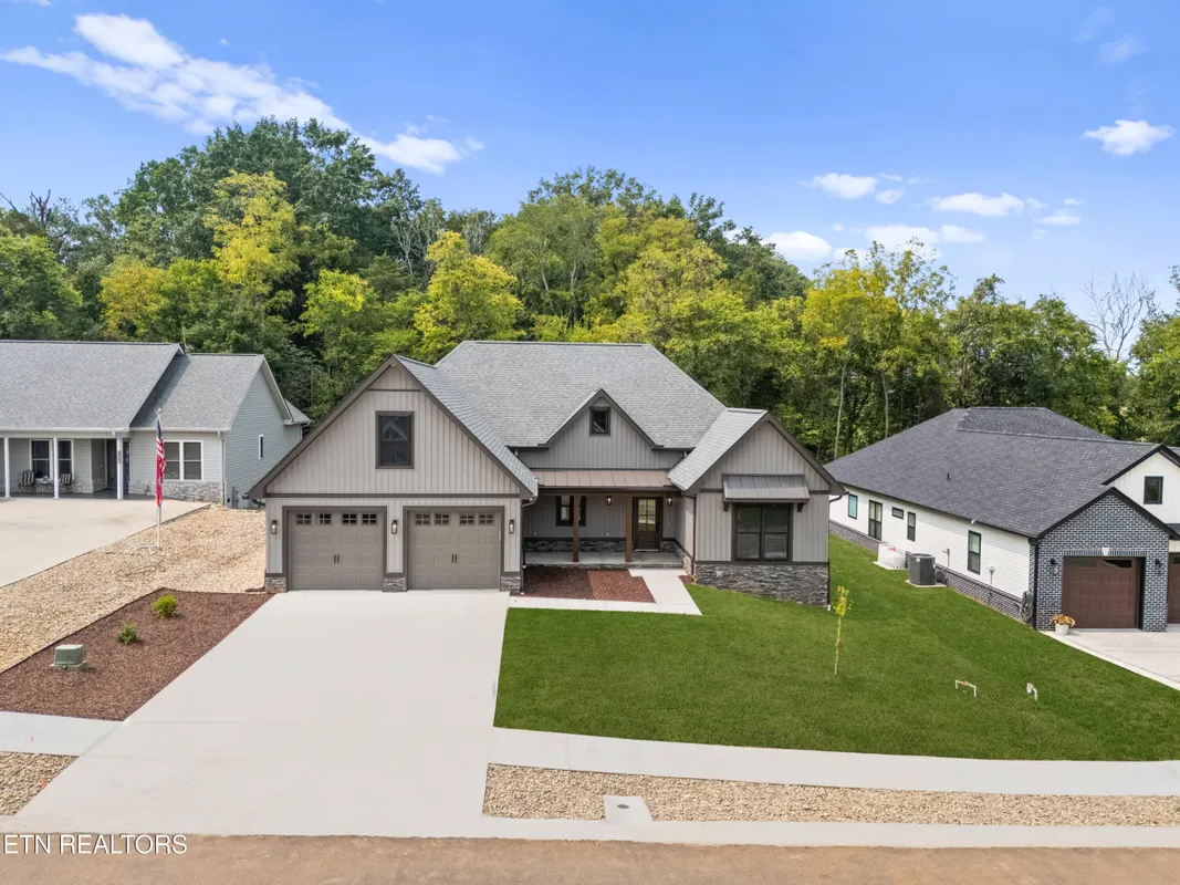 Property Slideshow image 1 of 16 | 123 gado way, Loudon, TN, 37774