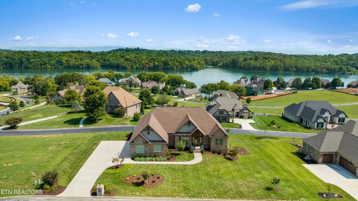 Property Slideshow image 1 of 49 | 320 watercrest dr, Vonore, TN, 37885