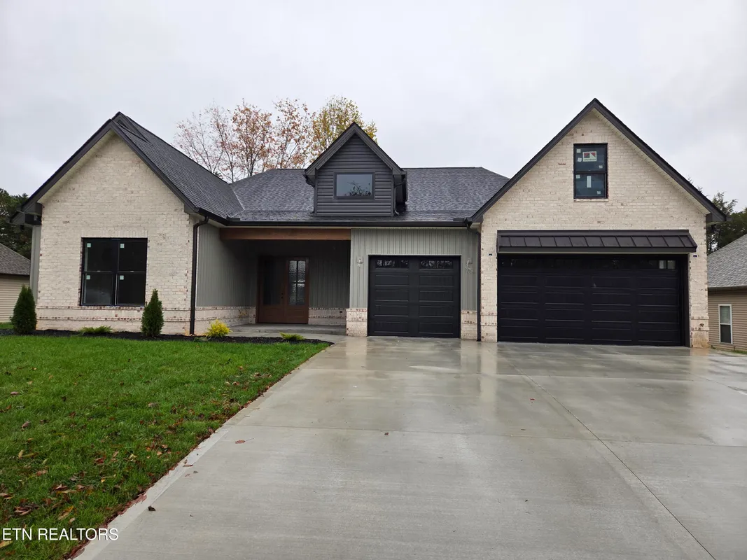 Property Slideshow image 1 of 6 | 180 amohi way, Loudon, TN, 37774