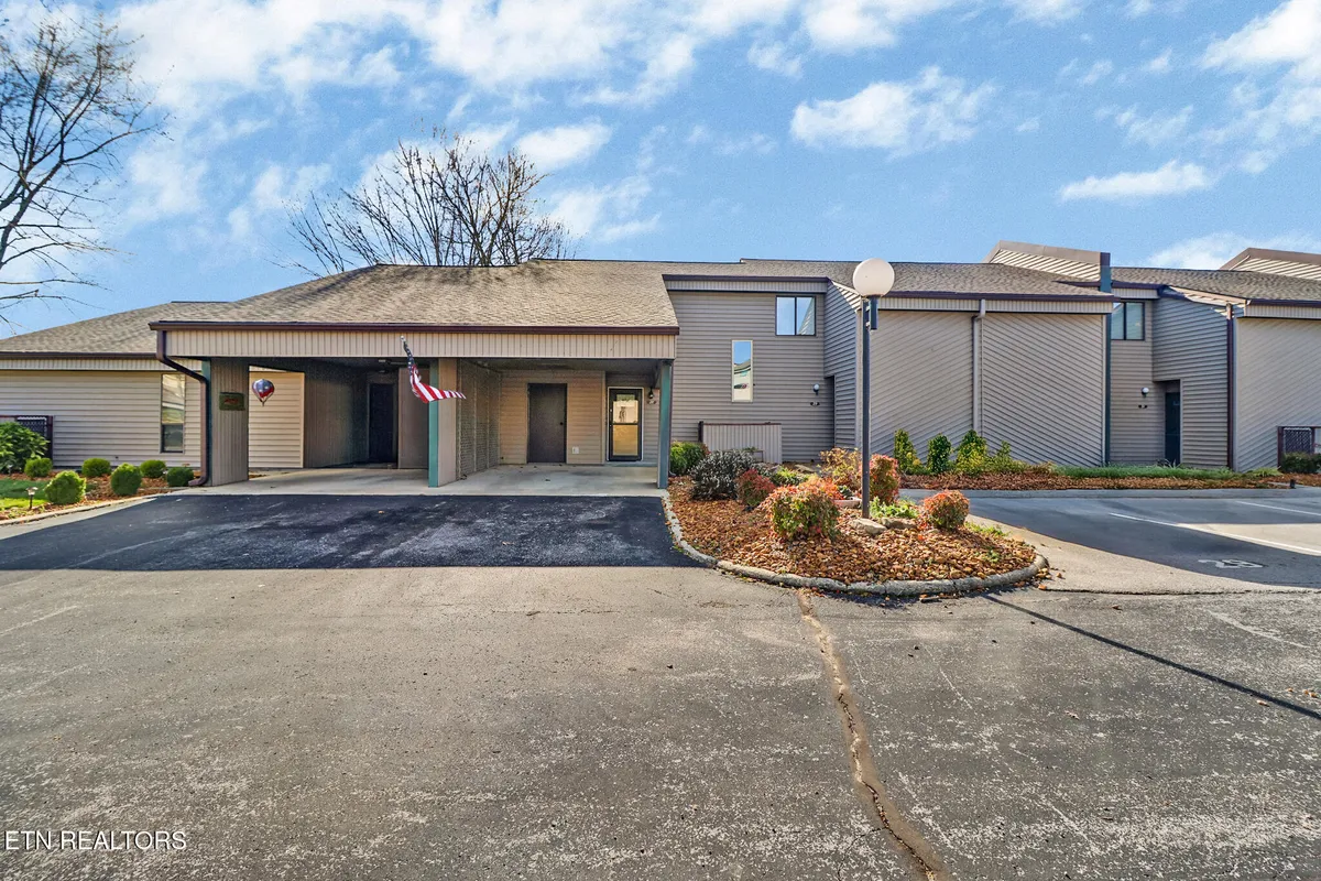 Property Slideshow image 1 of 44 | 96 lakeshore ln 28, Crossville, TN, 38558