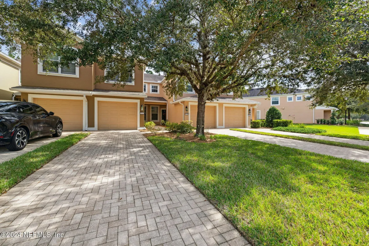 Property Slideshow image 1 of 93 | 8757 little swift cir 22f, Jacksonville, FL, 32256
