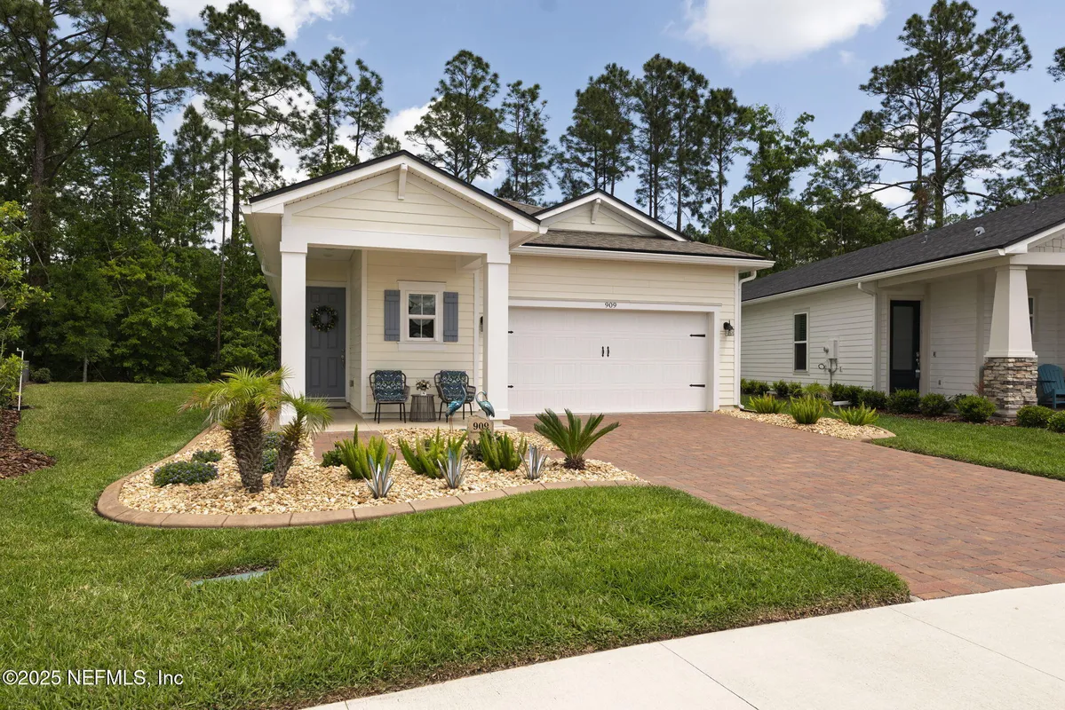 Property Slideshow image 1 of 62 | 909 rustic mill dr, St Augustine, FL, 32092