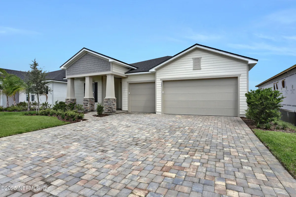 Property Slideshow image 1 of 20 | 555 knotted birch ave, St Augustine, FL, 32092