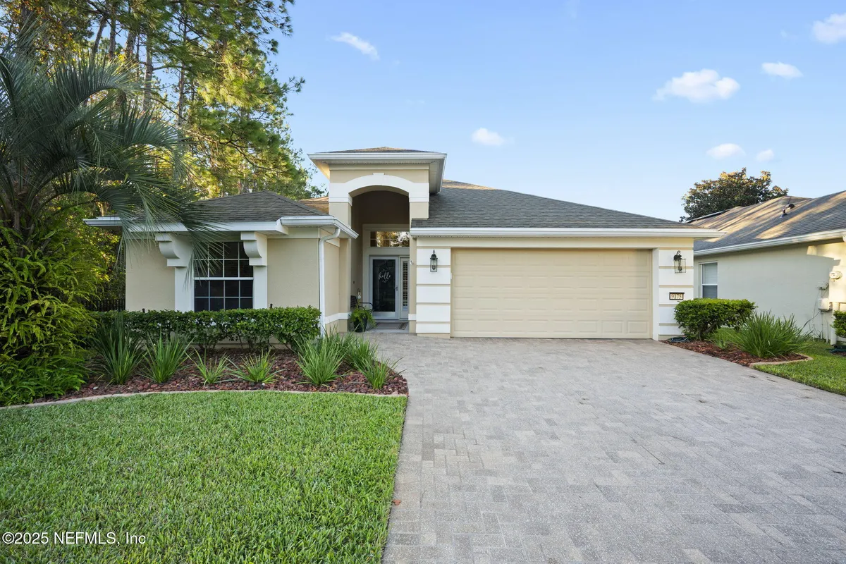 Property Slideshow image 1 of 39 | 9175 honeybee ln, Jacksonville, FL, 32256