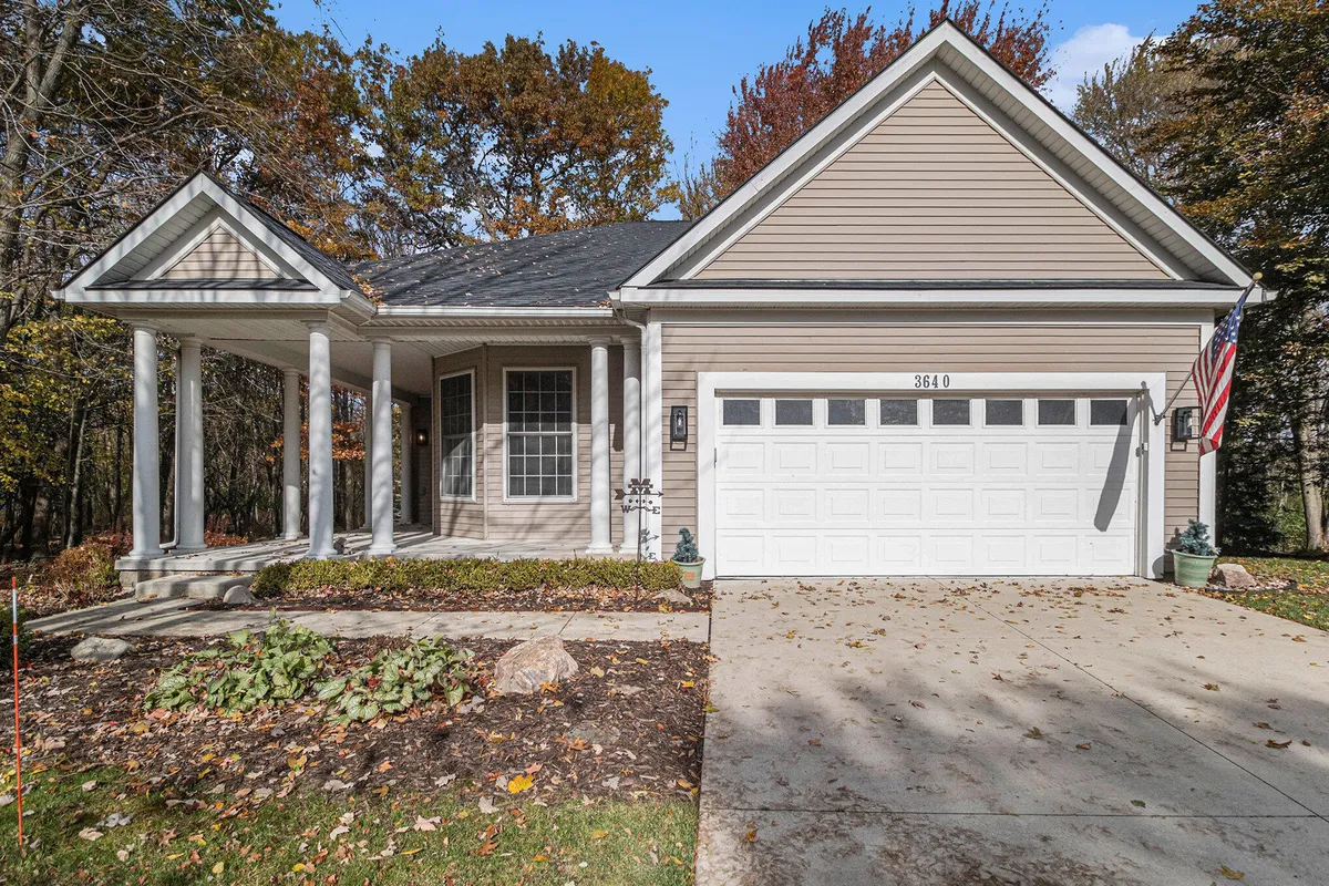 Property Slideshow image 1 of 29 | 3640 camden ct, Auburn Hills, MI, 48326