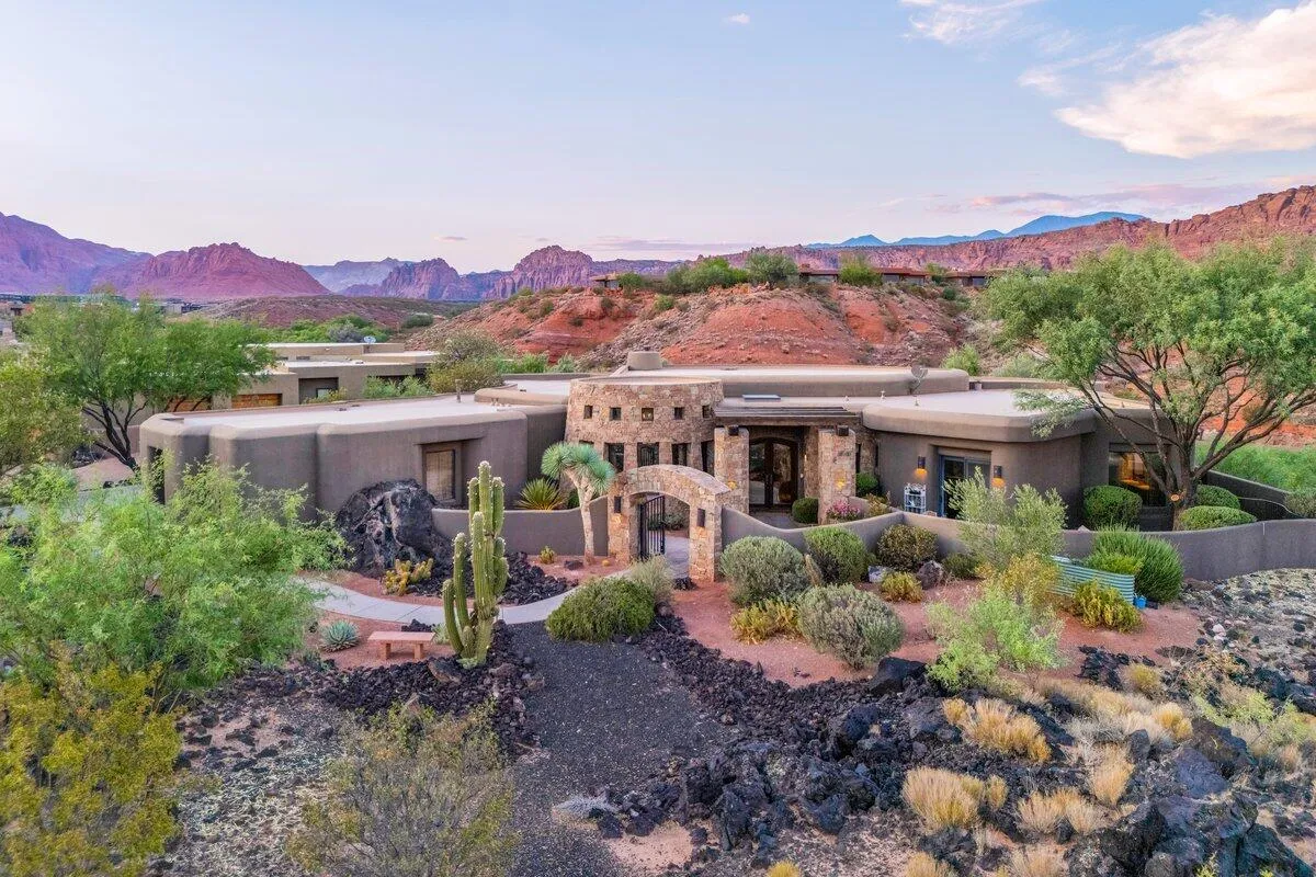 Property Slideshow image 1 of 63 | 2524 chaco trl, St George, UT, 84770