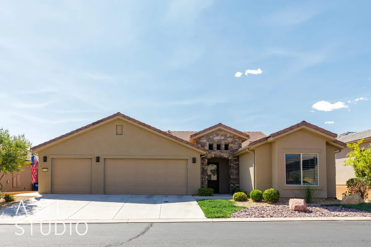 Property Slideshow image 1 of 54 | 1501 w grapevine dr, St George, UT, 84790