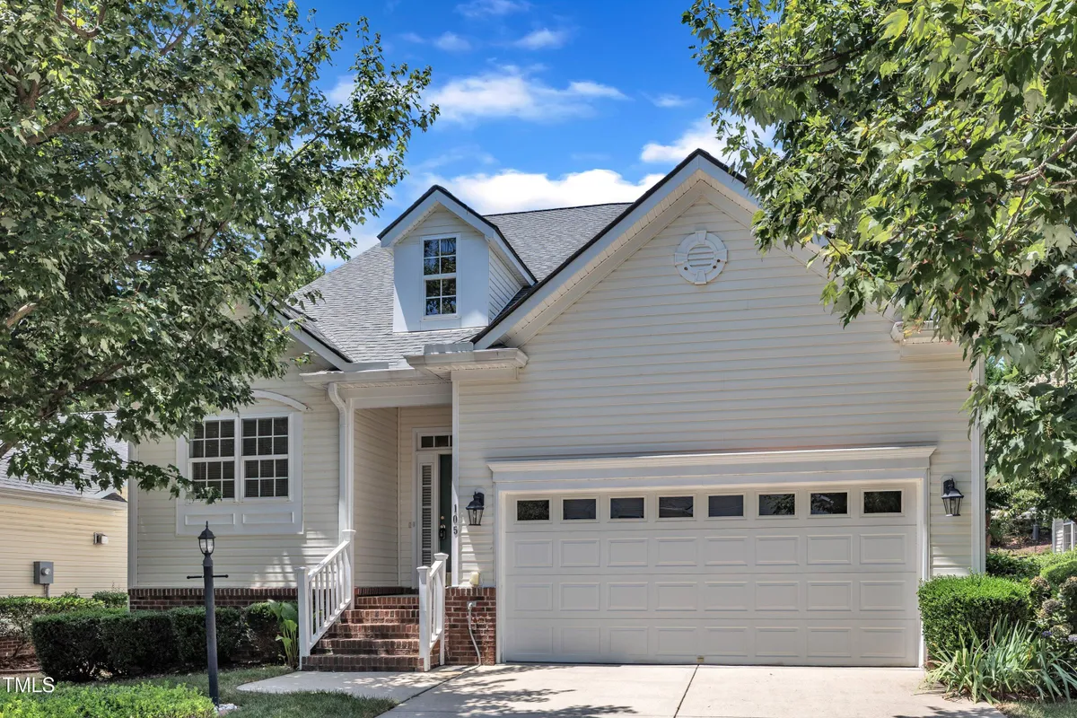 Property Slideshow image 1 of 36 | 105 rockport ridge way, Cary, NC, 27519