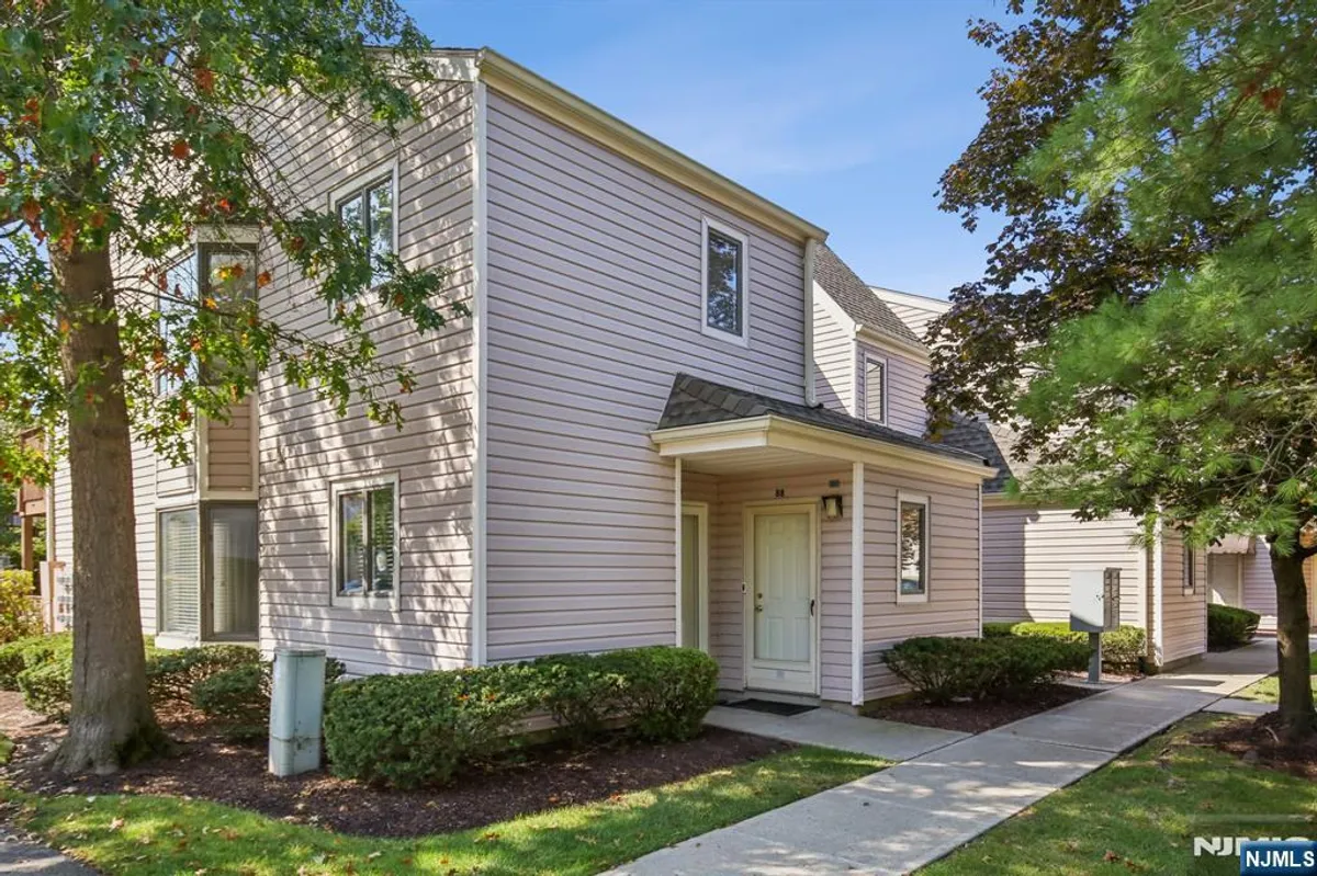 Property Slideshow image 1 of 27 | 136 changebridge rd b8, Montville, NJ, 07045