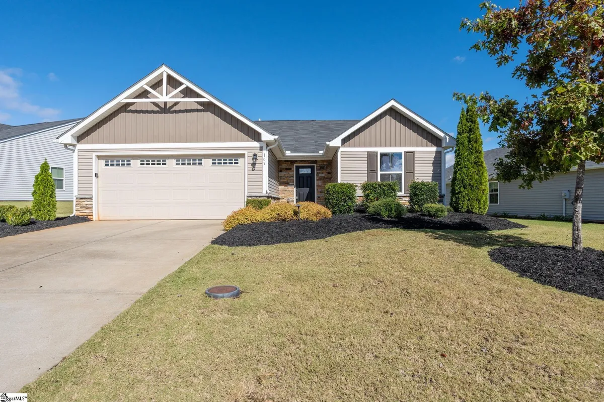 Property Slideshow image 1 of 37 | 105 fairmeadow way, Greenville, SC, 29617