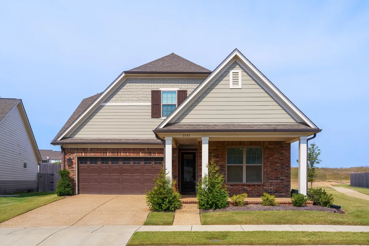 Property Slideshow image 1 of 40 | 5755 hollow oak dr, Arlington, TN, 38002