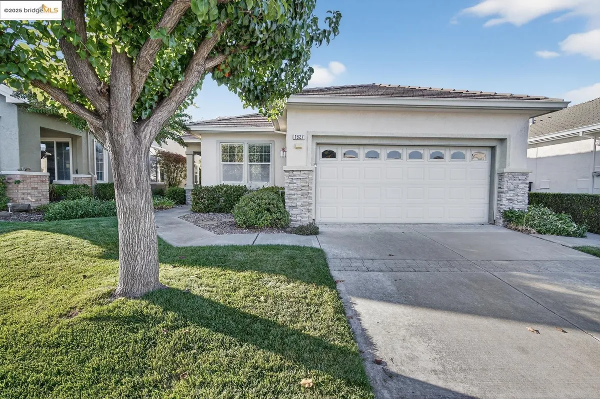 Property Slideshow image 1 of 35 | 1927 whitten pl, Brentwood, CA, 94513