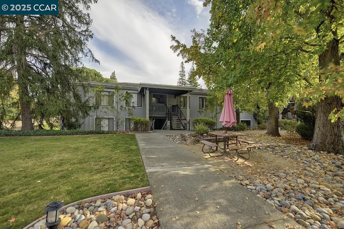 Property Slideshow image 1 of 40 | 3033 golden rain rd 4, Walnut Creek, CA, 94595