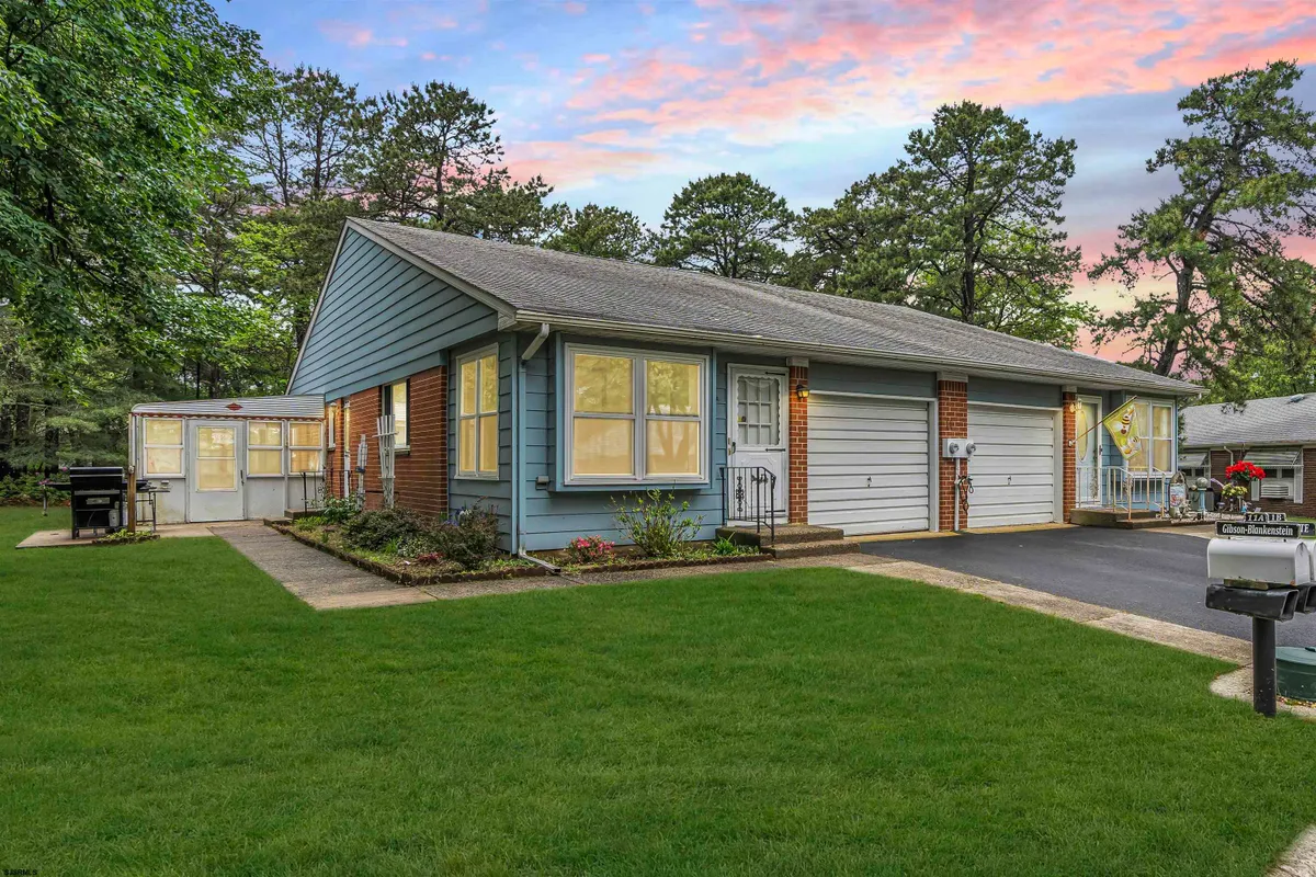 Property Slideshow image 1 of 27 | 11 lexington dr, Manchester Township, NJ, 08759