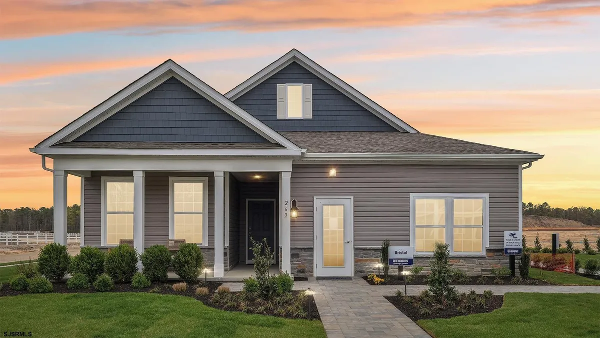 Property Slideshow image 1 of 33 | 252 huntington dr, Egg Harbor Township, NJ, 08234