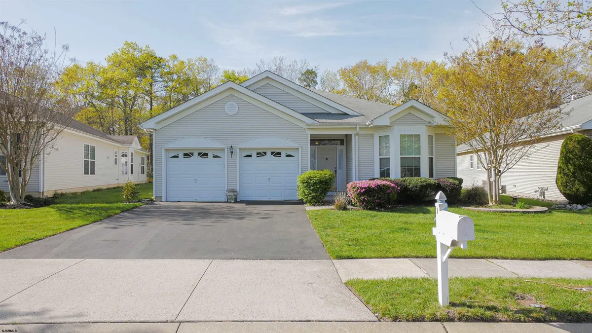 Property Slideshow image 1 of 30 | 17 derby dr, Galloway, NJ, 08205