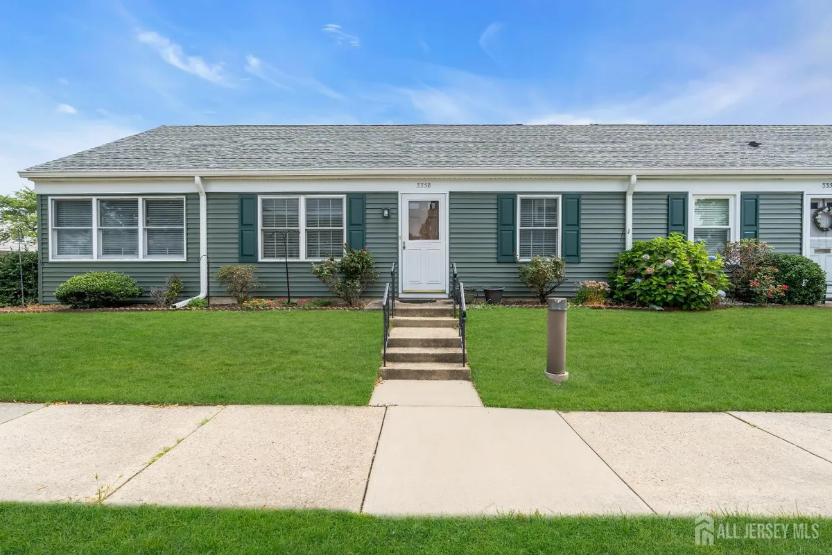 Property Slideshow image 1 of 22 | 335b old nassau rd, Monroe, NJ, 08831