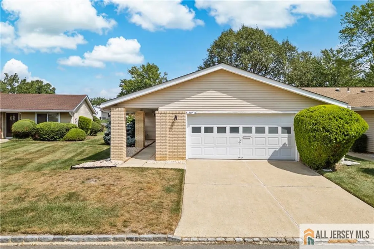 Property Slideshow image 1 of 26 | 297 yardley dr 297a, Monroe, NJ, 08831