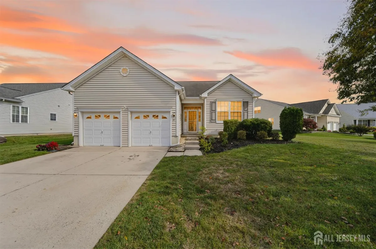 Property Slideshow image 1 of 26 | 39 fernbrooke dr, Westampton, NJ, 08060