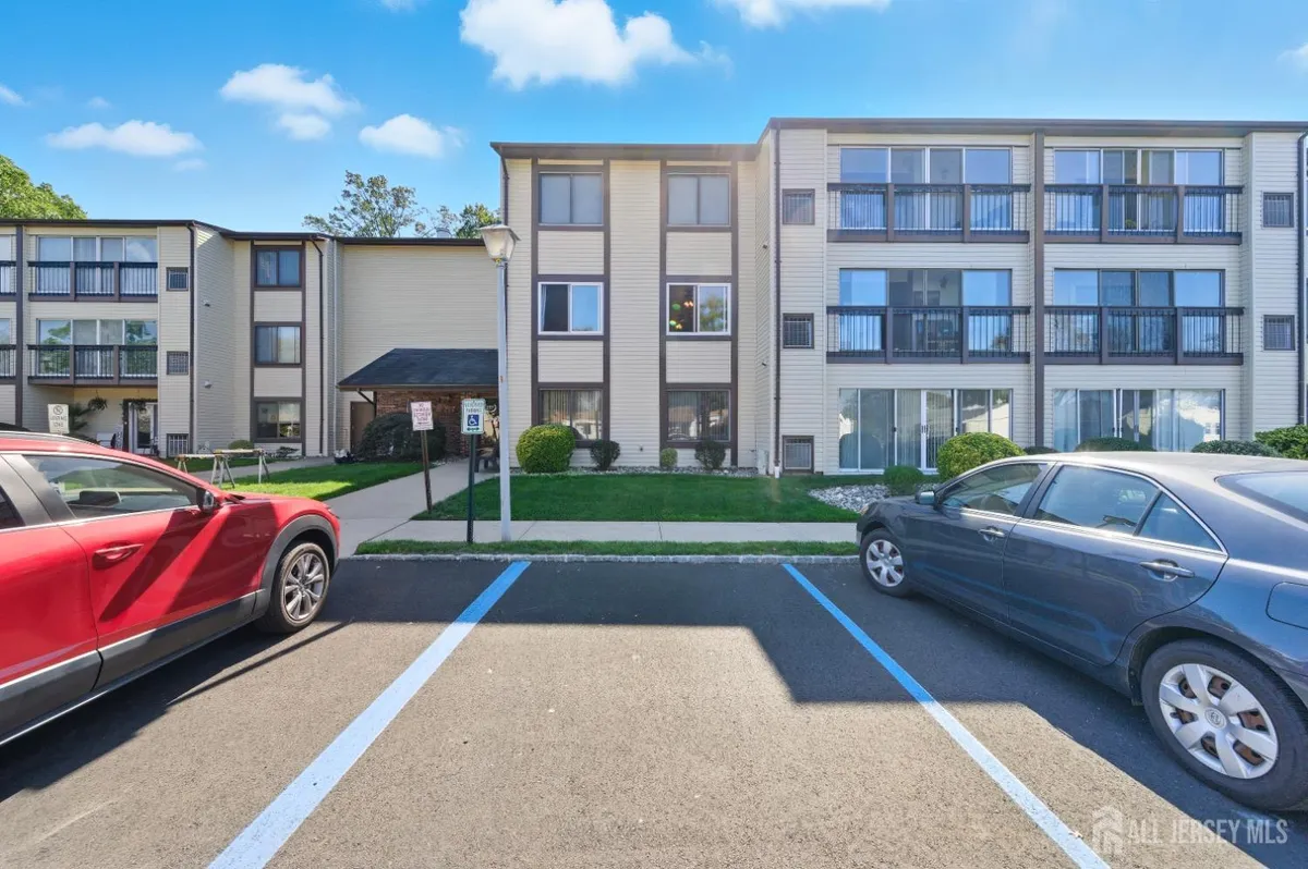 Property Slideshow image 1 of 34 | 277 crosse dr apt 2c, Monroe, NJ, 08831