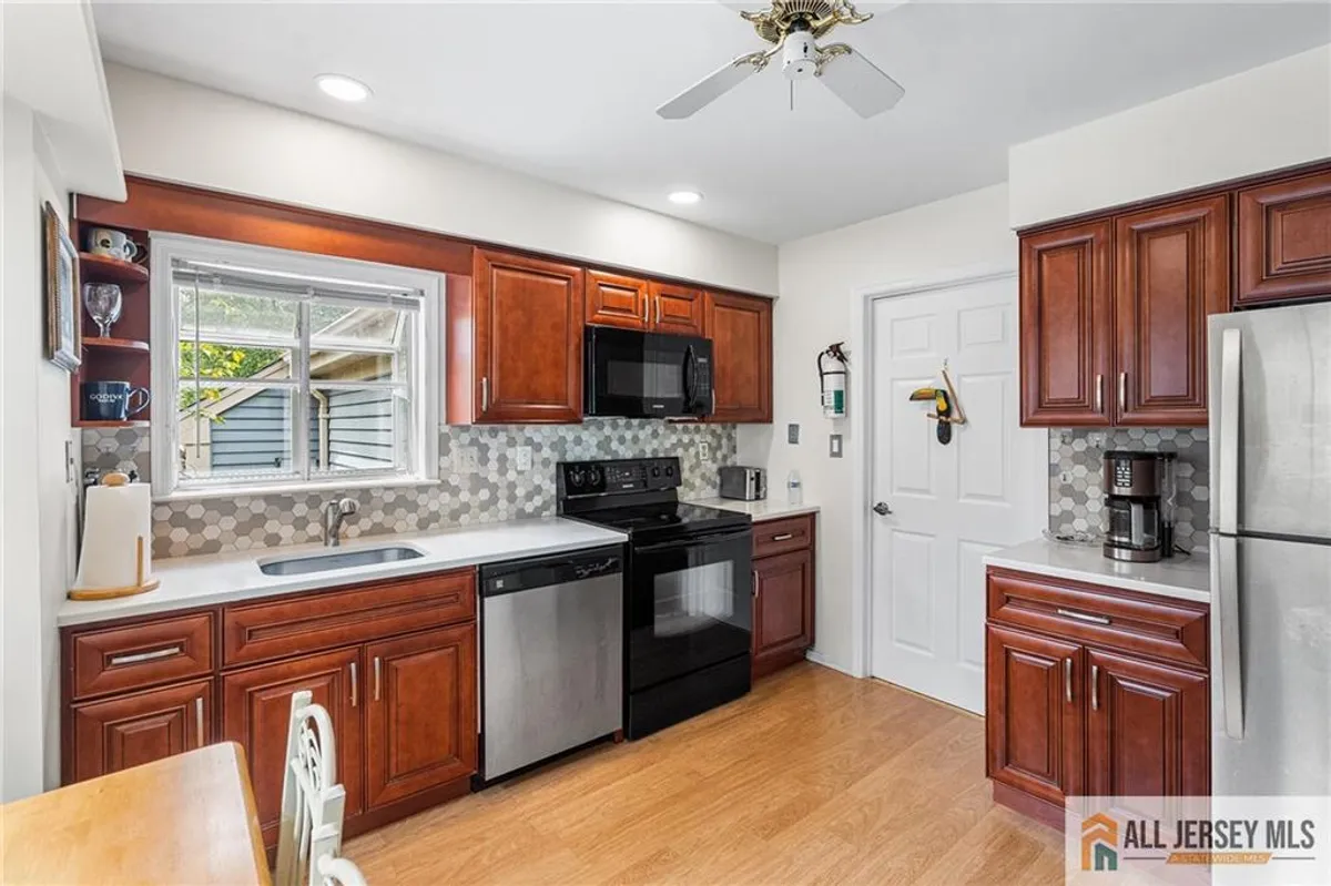 Property Slideshow image 1 of 35 | 10 glastonbury dr c, Monroe, NJ, 08831