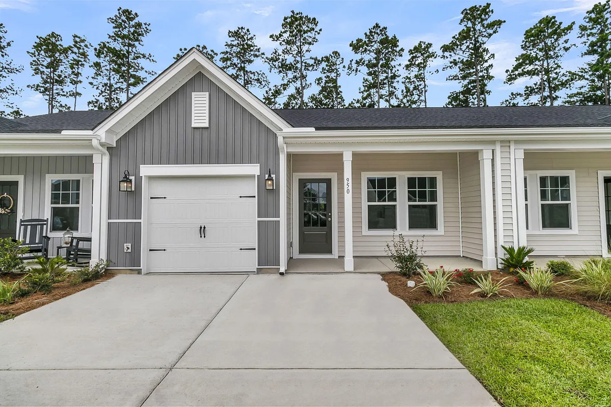 Property Slideshow image 1 of 36 | 950 dusk dr, Summerville, SC, 29486