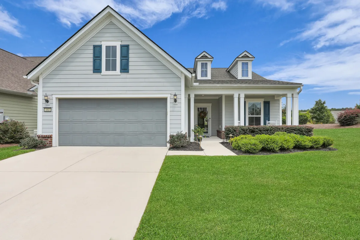 Property Slideshow image 1 of 39 | 102 garden gate way, Summerville, SC, 29486