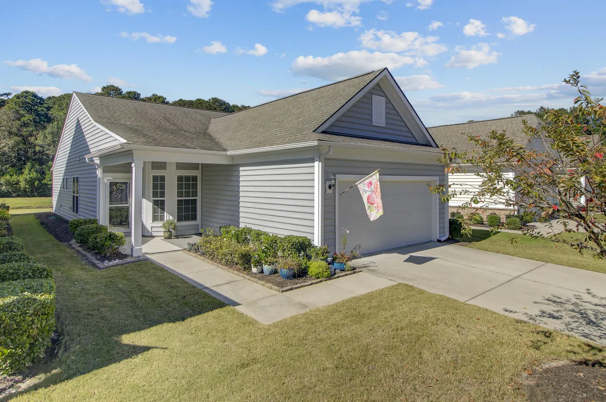 Property Slideshow image 1 of 46 | 542 sea foam st, Summerville, SC, 29486