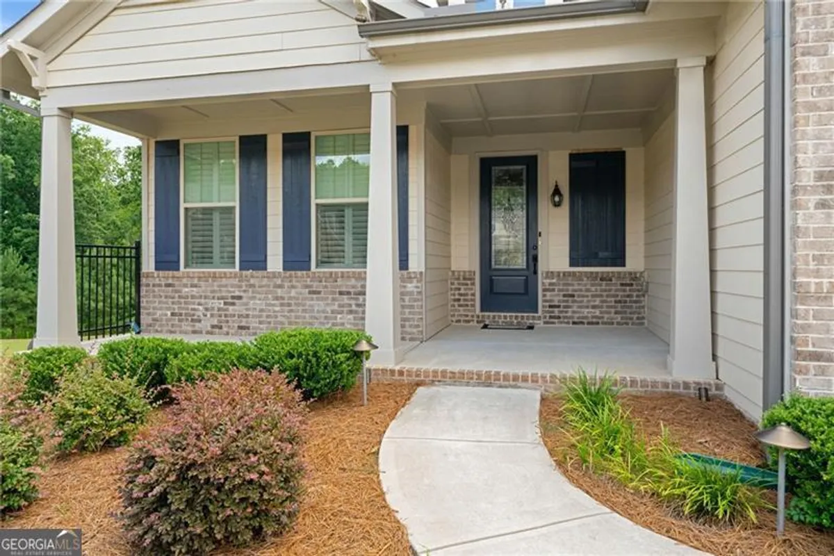 Property Slideshow image 1 of 57 | 272 silver ct, Hoschton, GA, 30548