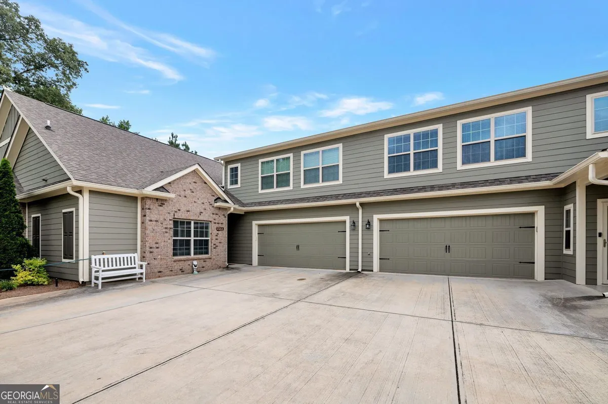 Property Slideshow image 1 of 30 | 2268 grove valley way 9, Marietta, GA, 30064