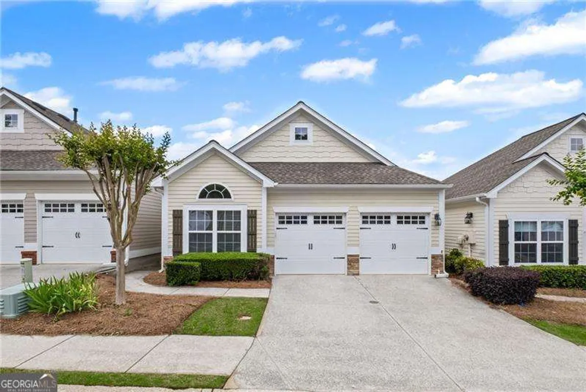 Property Slideshow image 1 of 32 | 329 acuba vw, Woodstock, GA, 30188