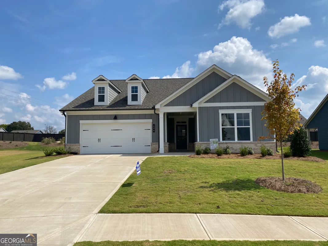 Property Slideshow image 1 of 64 | 164 oakdale rd # 33, Jefferson, GA, 30549