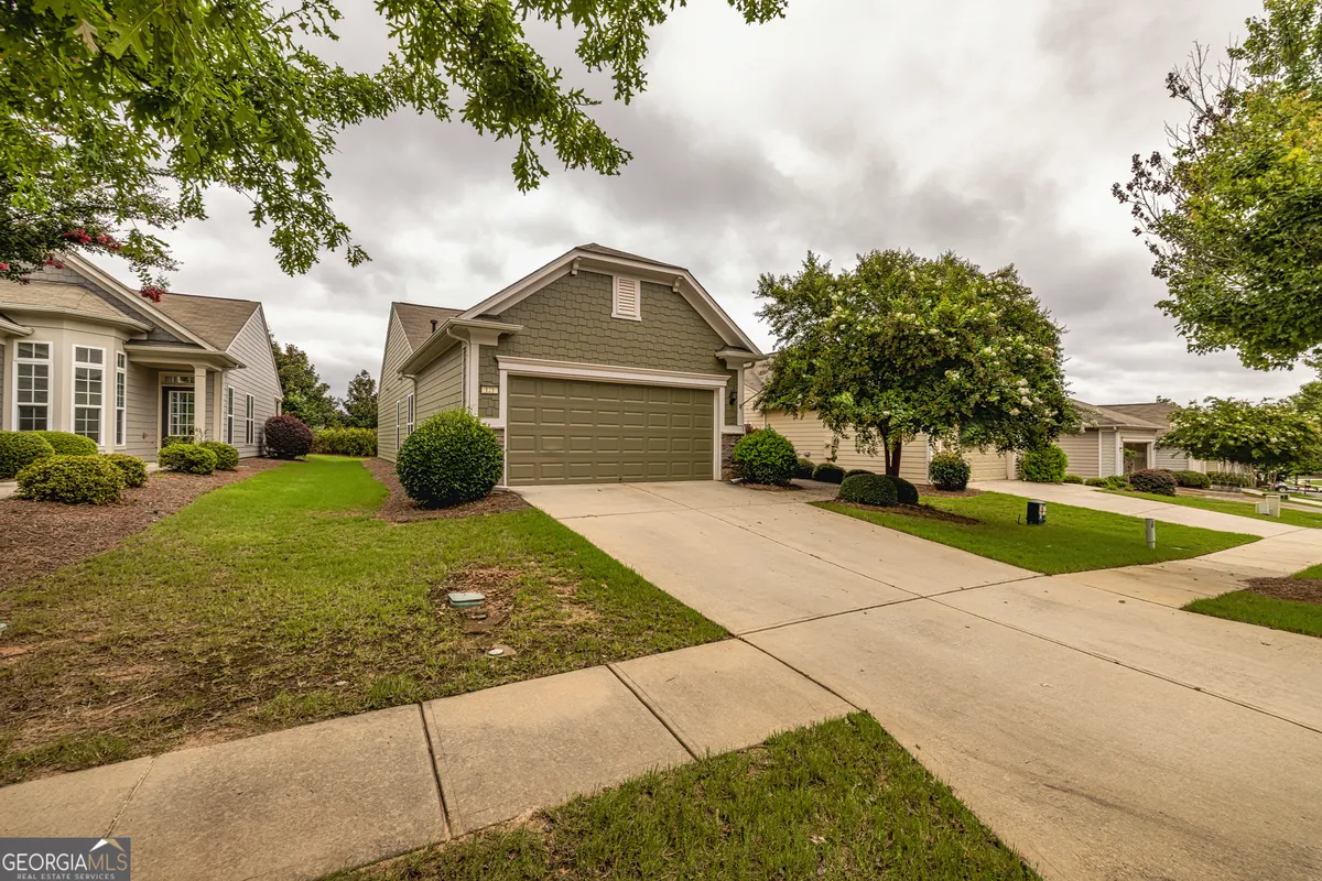 Property Slideshow image 1 of 26 | 121 plumleaf ct # 3, Griffin, GA, 30223