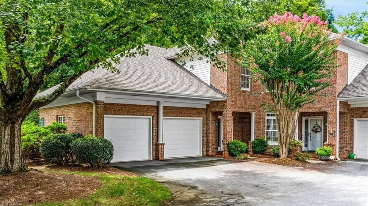 Property Slideshow image 1 of 39 | 10 indigo lake ter p, Greensboro, NC, 27455
