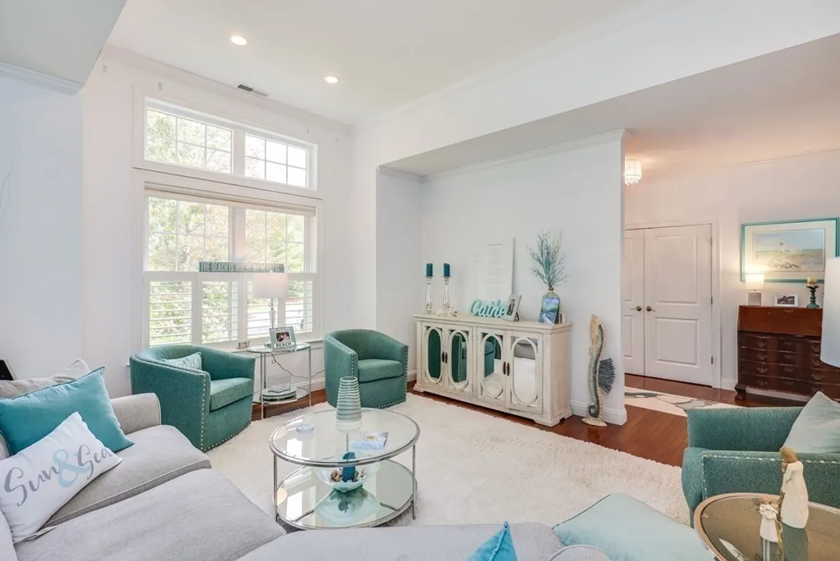Property Slideshow image 1 of 40 | 4 inverness ln # 4, Plymouth, MA, 02360