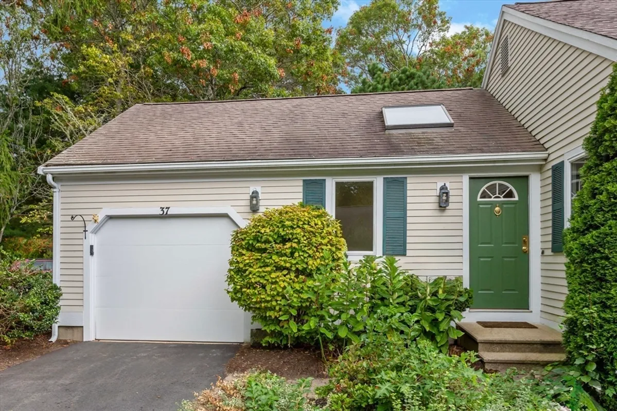 Property Slideshow image 1 of 19 | 37 pine hill blvd # 30, Mashpee, MA, 02649