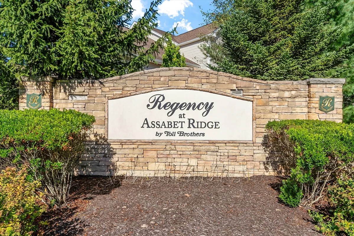 Property Slideshow image 1 of 38 | 13 wilshire way # 13, Marlborough, MA, 01752