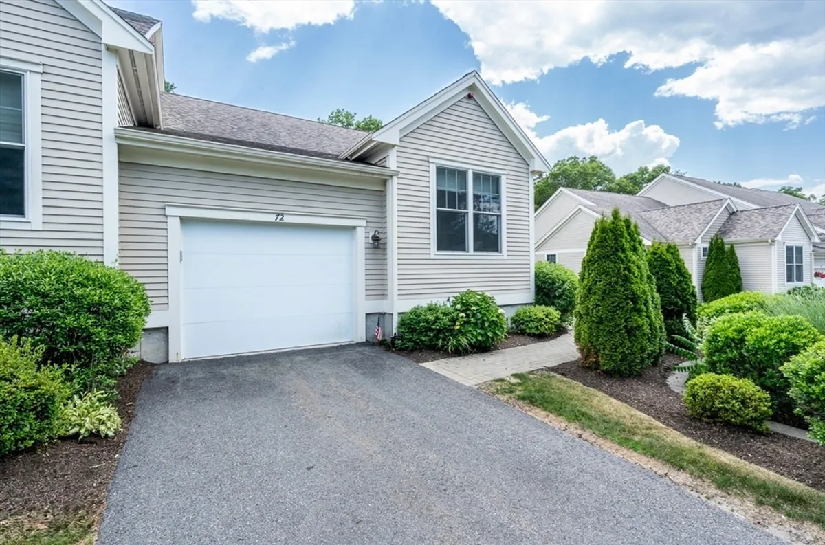 Property Slideshow image 1 of 28 | 72 grey hawk dr # 670, Mashpee, MA, 02649