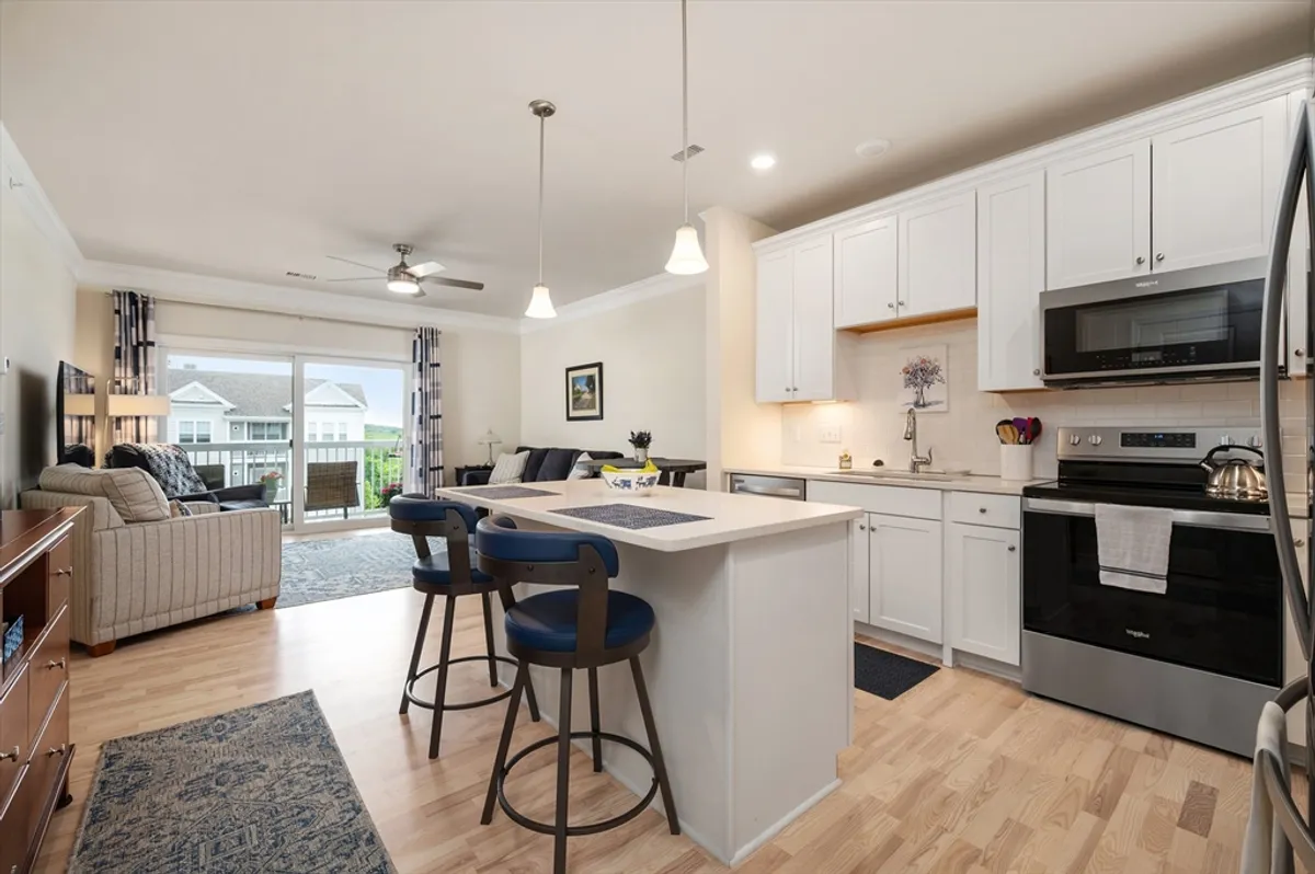 Property Slideshow image 1 of 32 | 4403 peters farm way 403, Westborough, MA, 01581
