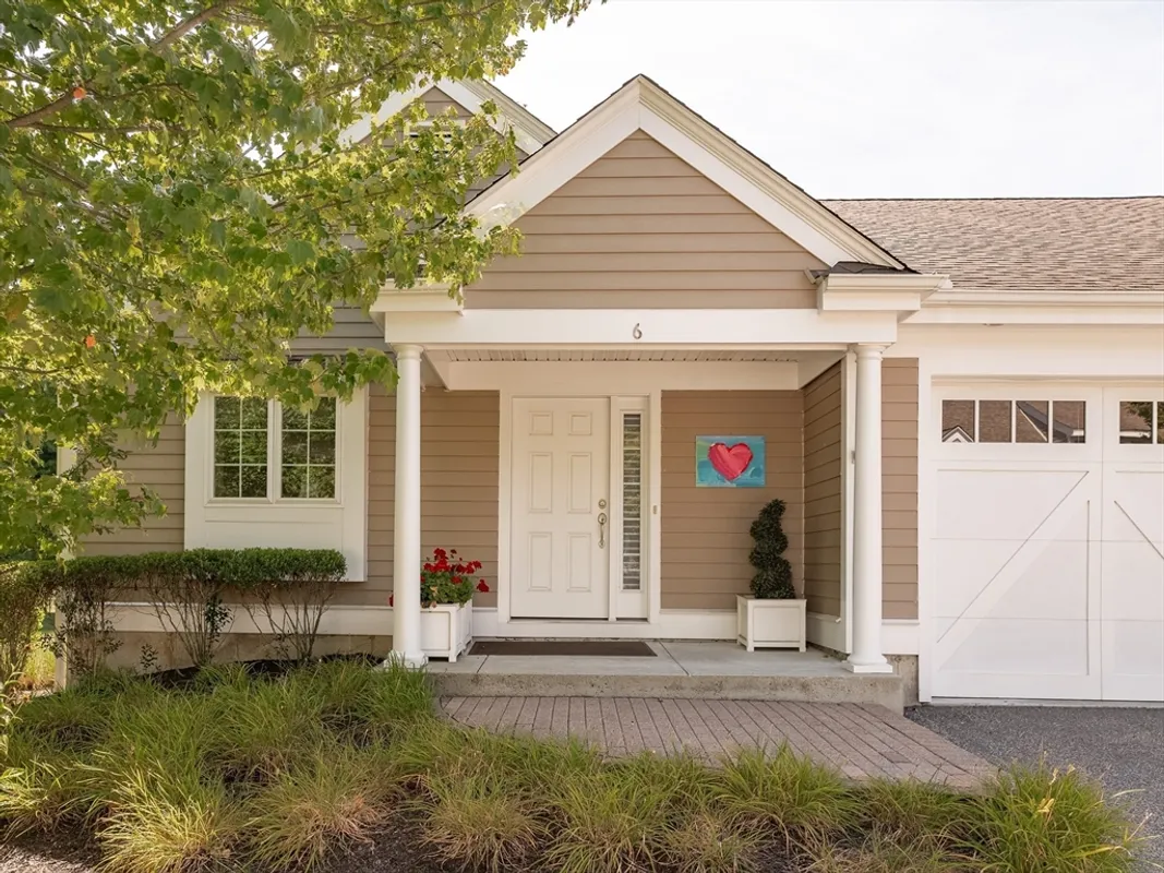 Property Slideshow image 1 of 42 | 6 carriage ln # 6, Duxbury, MA, 02332
