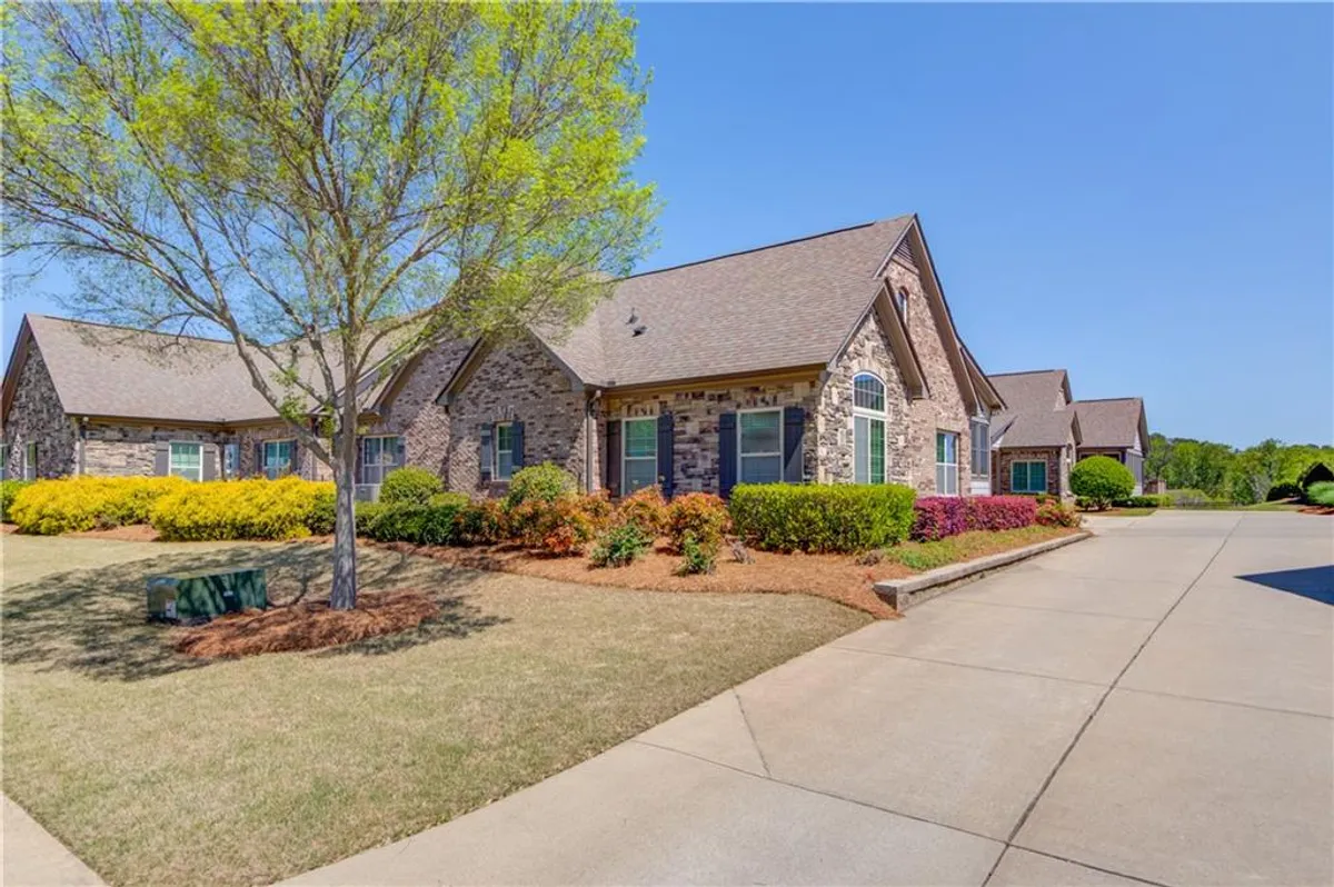 Property Slideshow image 1 of 42 | 4321 lanier ridge walk # 1704, Cumming, GA, 30041