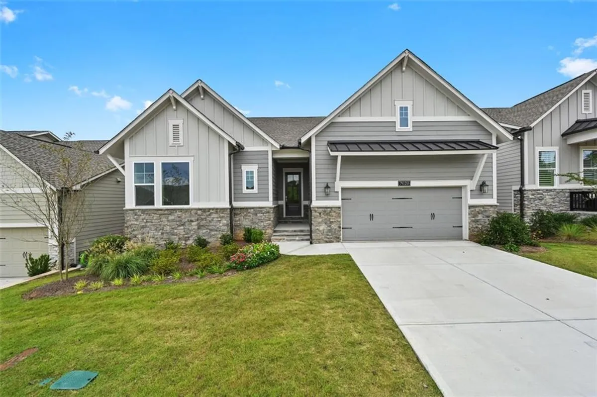 Property Slideshow image 1 of 36 | 7020 cottage grove dr, Flowery Branch, GA, 30542