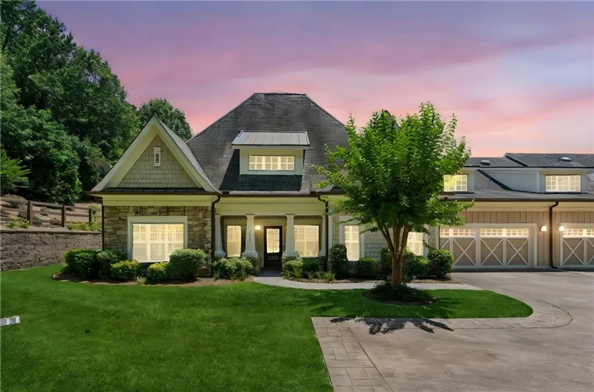 Property Slideshow image 1 of 52 | 2855 middlecreek way # 2855, Cumming, GA, 30041