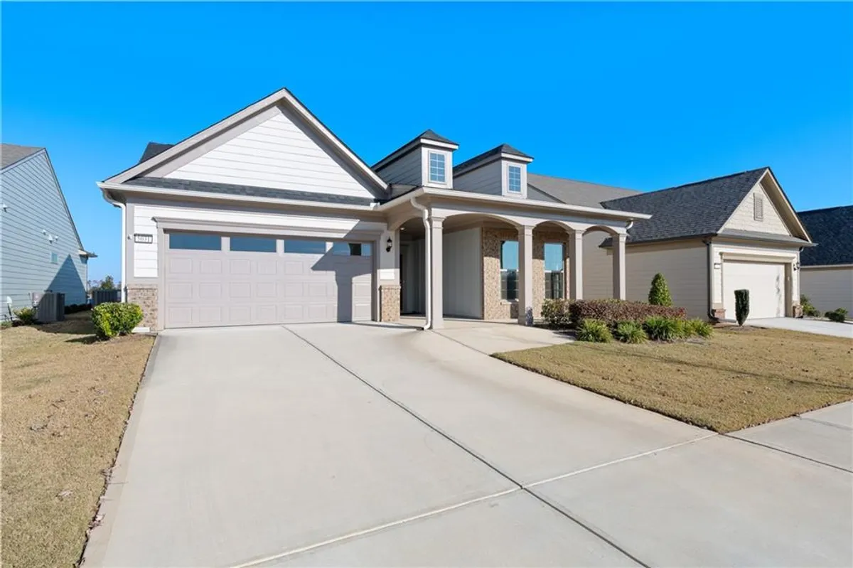Property Slideshow image 1 of 56 | 5031 adler ct, Hoschton, GA, 30548