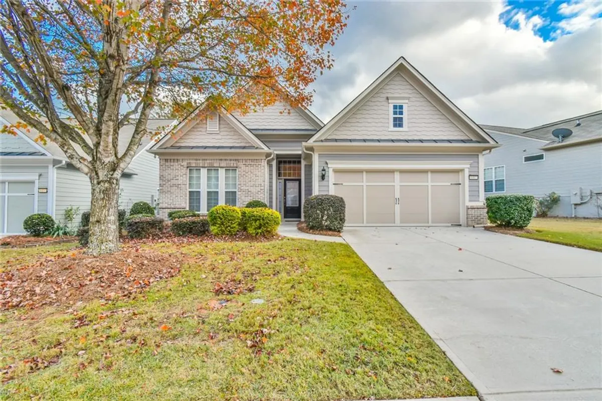 Property Slideshow image 1 of 30 | 6407 autumn crest ln, Hoschton, GA, 30548