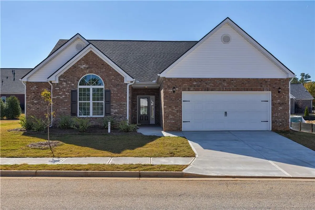 Property Slideshow image 1 of 44 | 931 park place st, Social Circle, GA, 30025