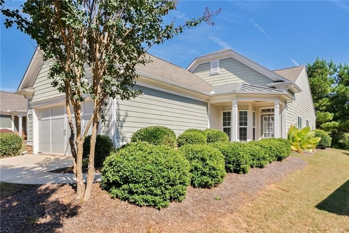 Property Slideshow image 1 of 91 | 329 sandy springs dr, Griffin, GA, 30223